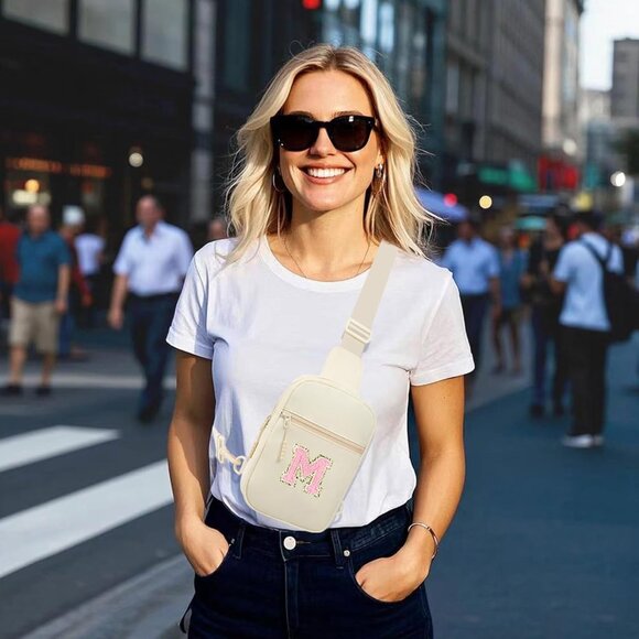 Adorable Personalized Kids Crossbody Sling Bag - Trendy Girls Fanny Pack - Picture 2 of 7